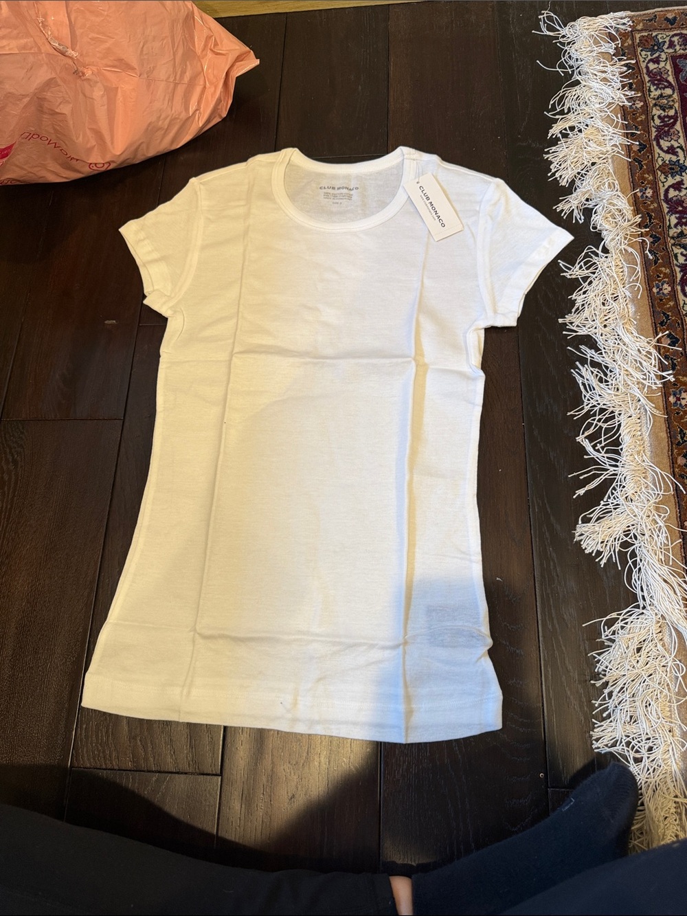 Club Monaco Girls White Short Sleeve Crewneck Tee - Classic Fit